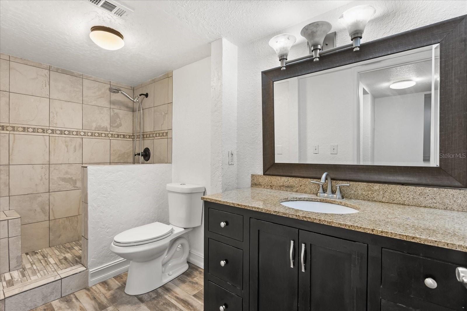 LA COSTA BRAVA LAKESIDE - Residential