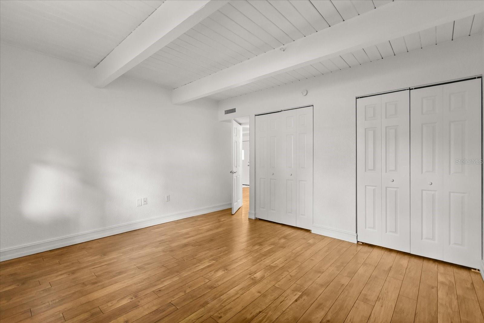 LA COSTA BRAVA LAKESIDE - Residential