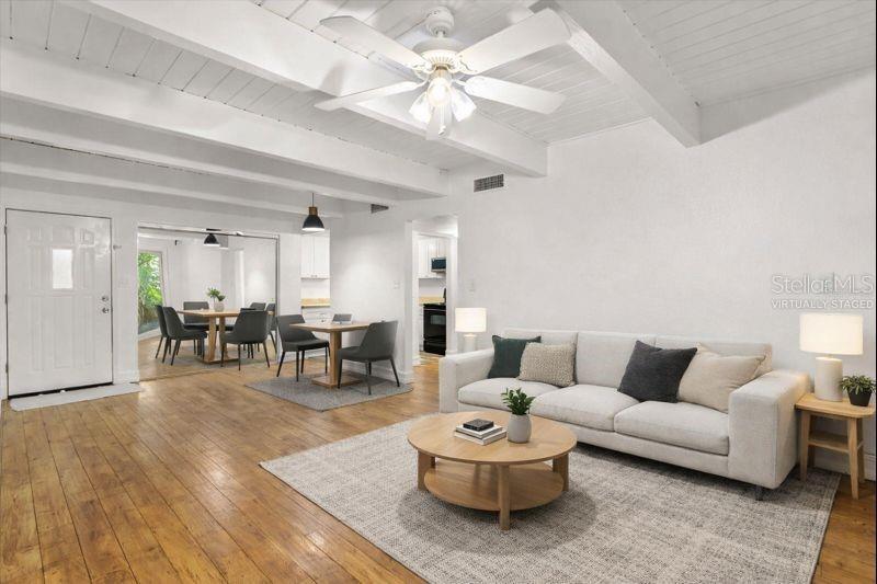 LA COSTA BRAVA LAKESIDE - Residential