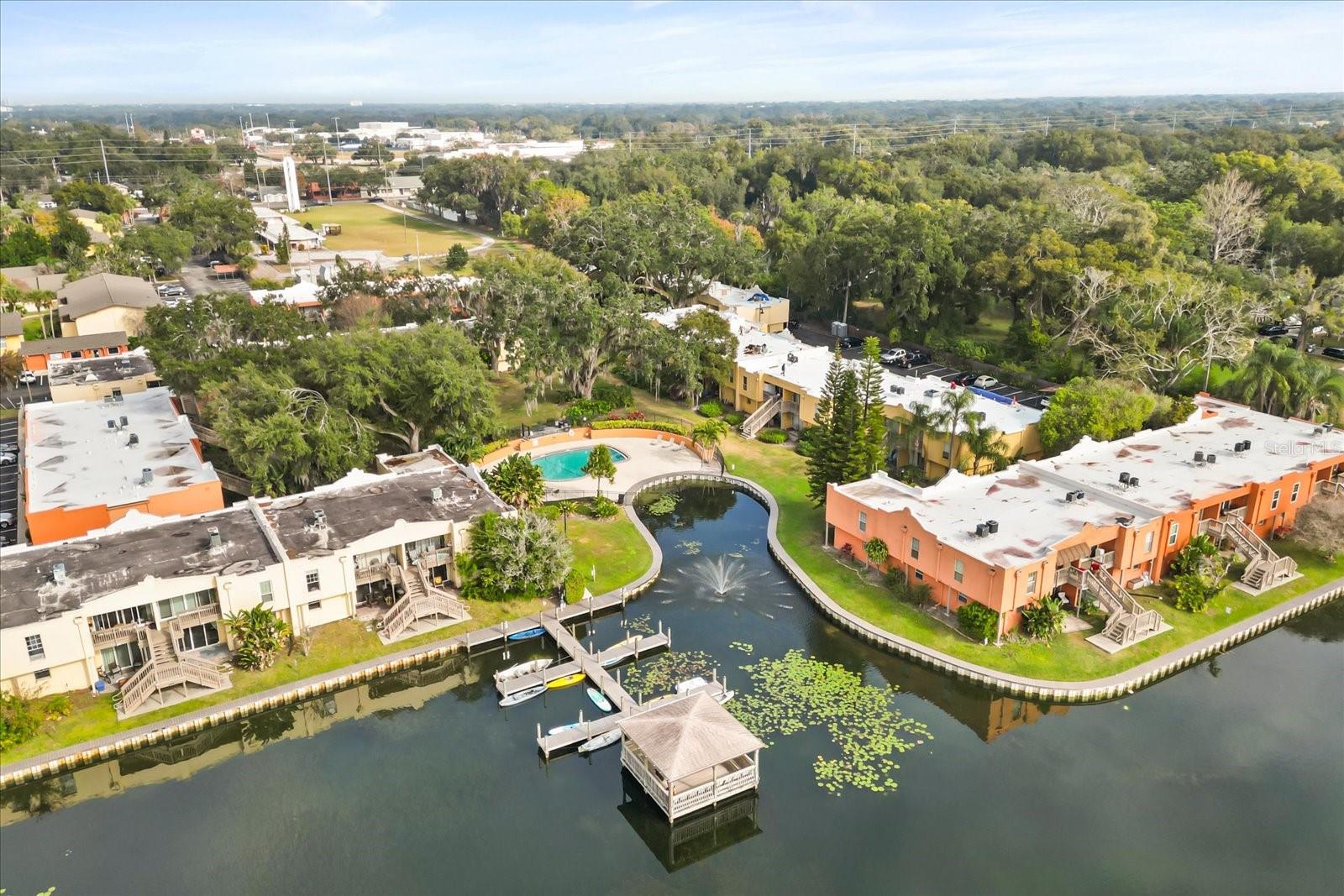 LA COSTA BRAVA LAKESIDE - Residential