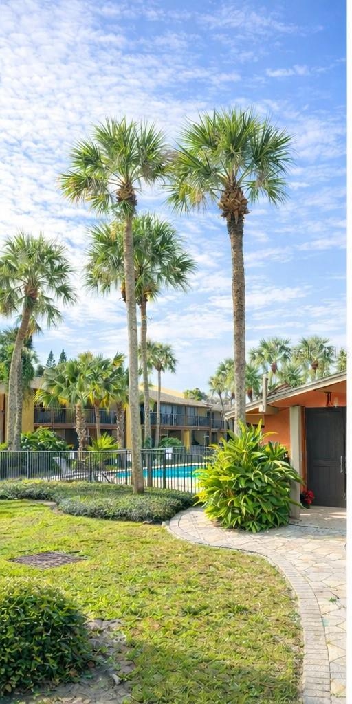 LA COSTA BRAVA LAKESIDE - Residential