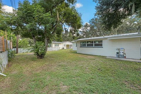 A home in LAKELAND