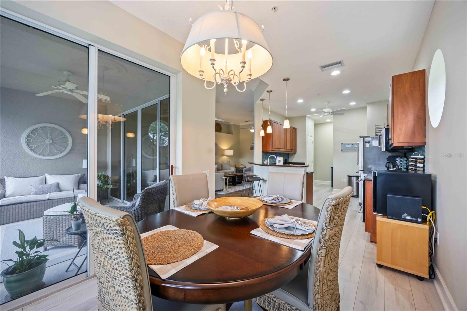 PARISIENNE GARDENS - Residential Lease