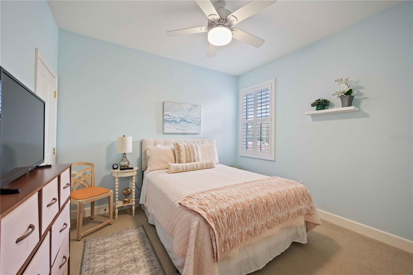 PARISIENNE GARDENS - Residential Lease