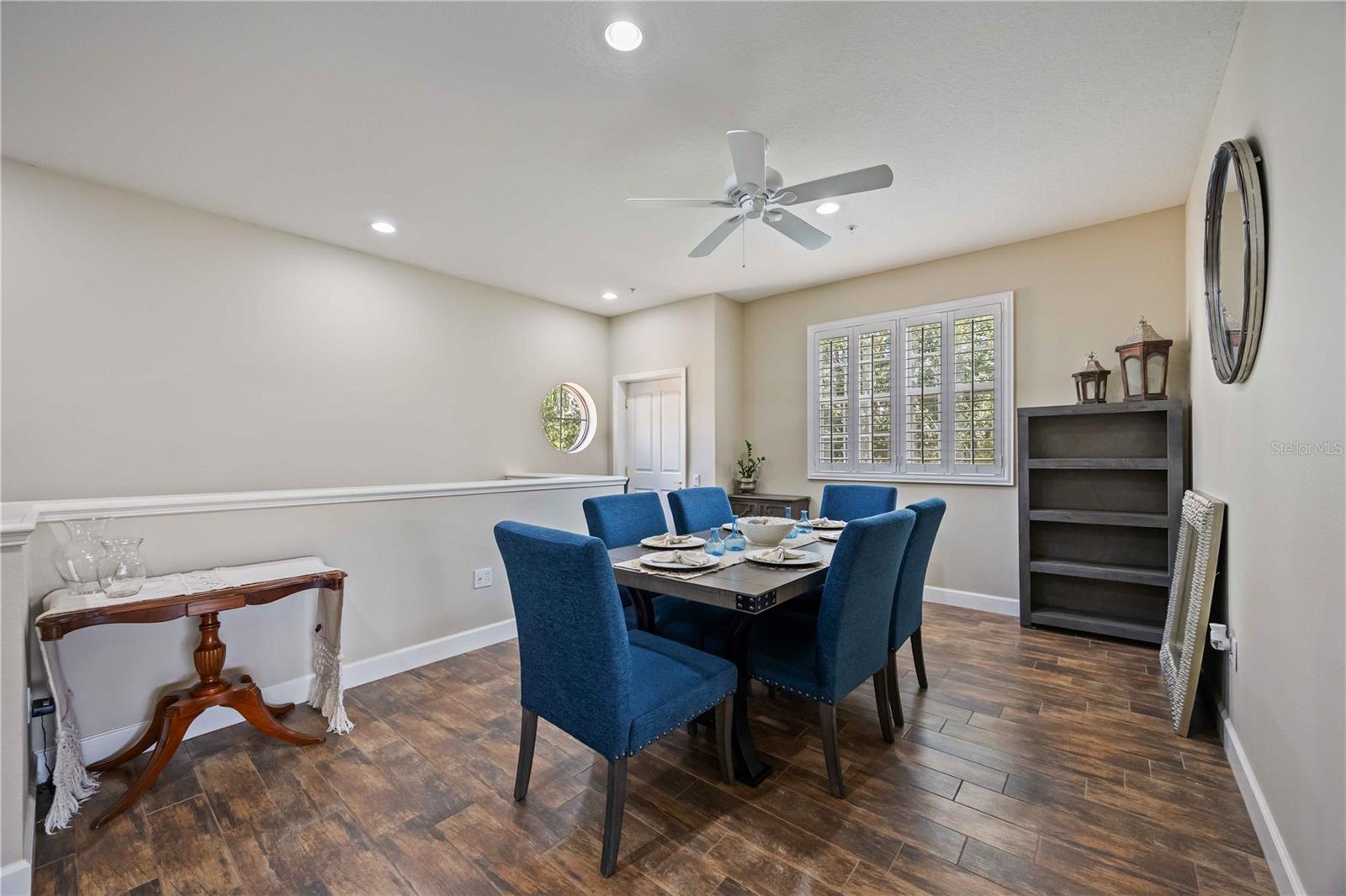 PARISIENNE GARDENS - Residential Lease
