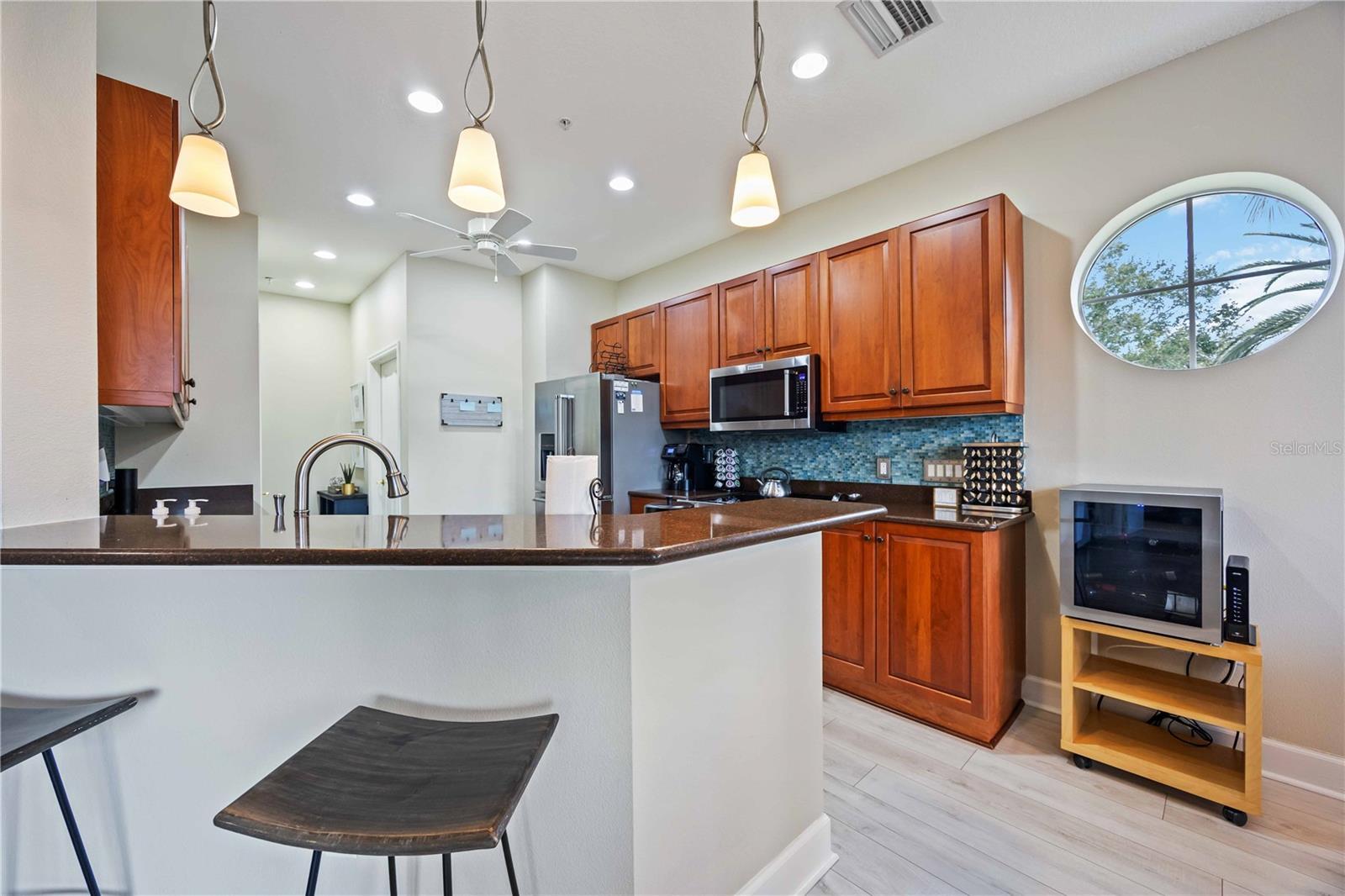 PARISIENNE GARDENS - Residential Lease
