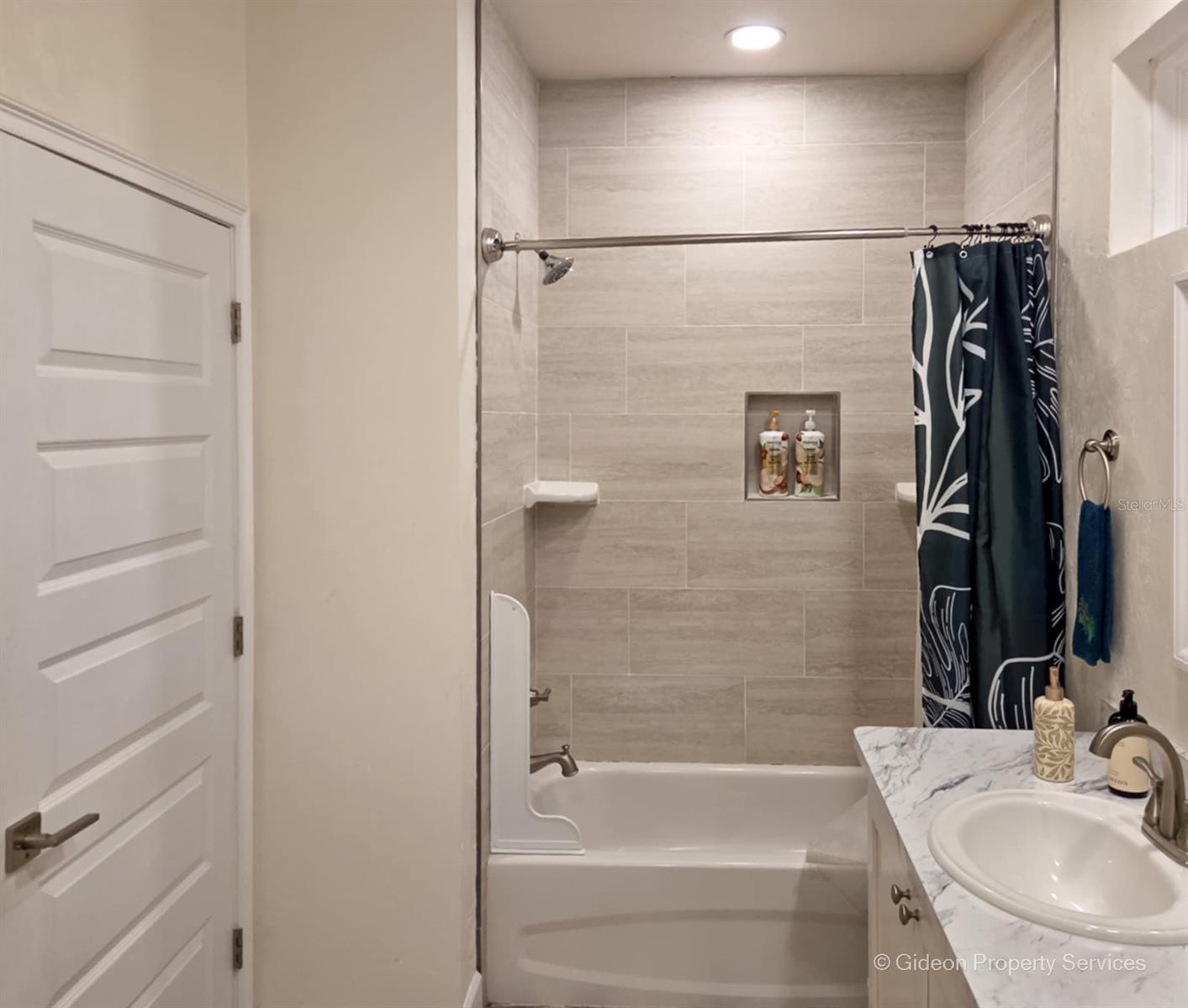 MINOR SUB POR - Residential Lease