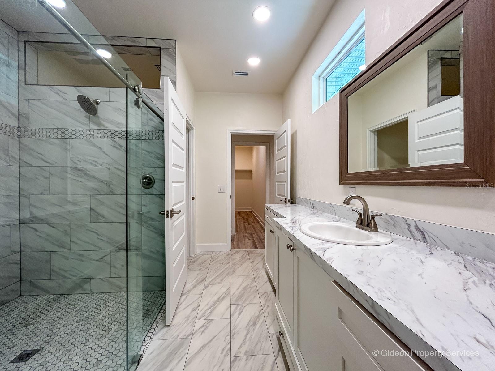 MINOR SUB POR - Residential Lease