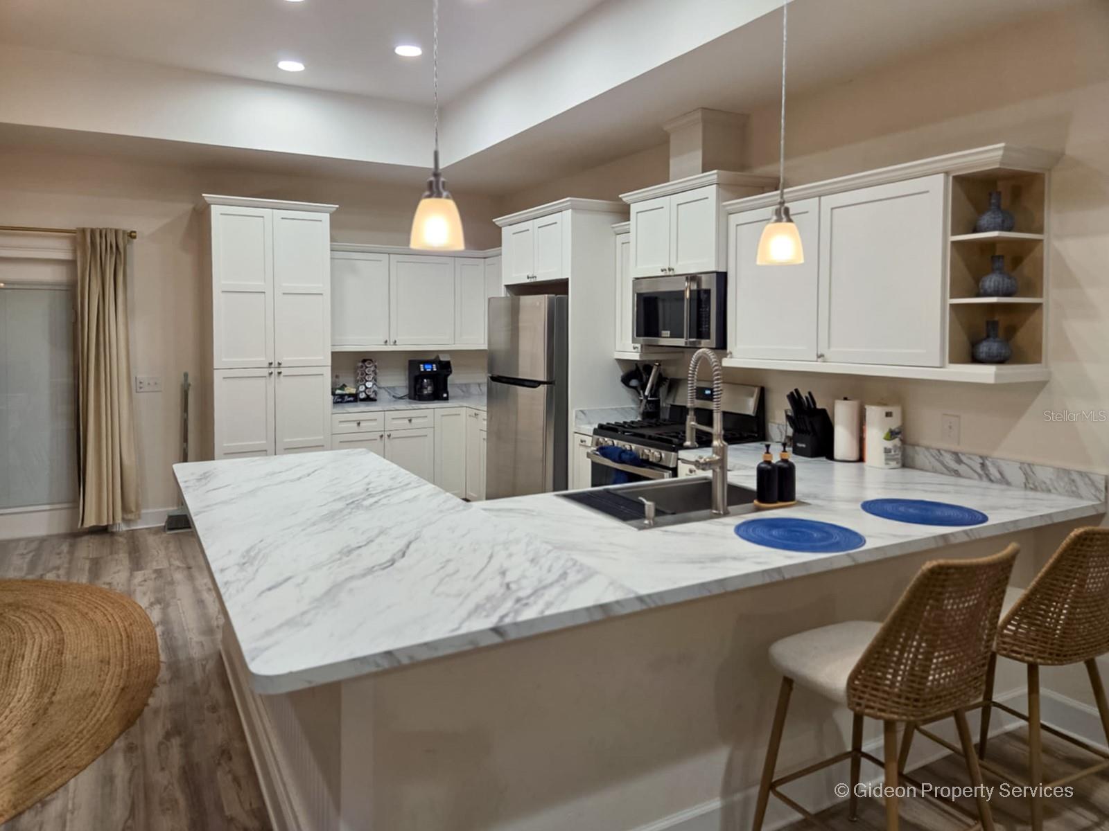 MINOR SUB POR - Residential Lease