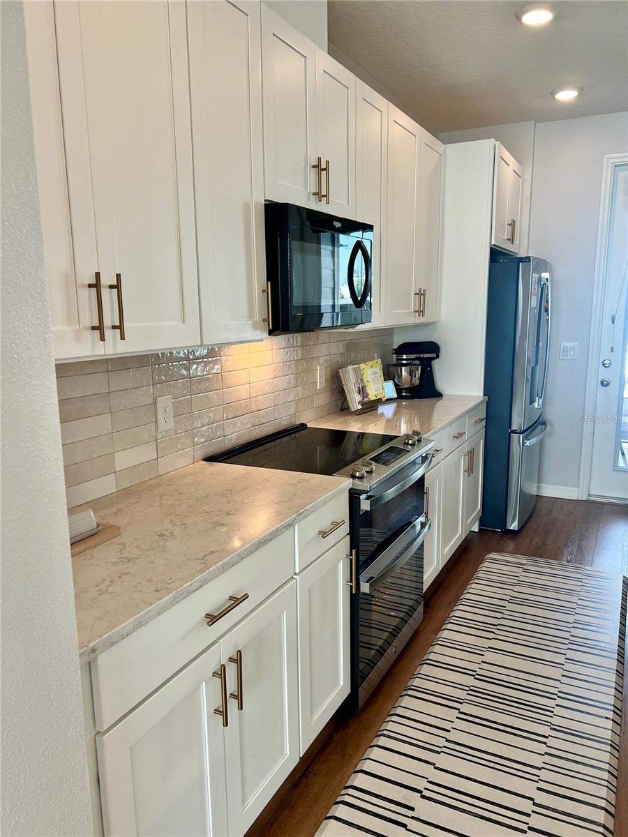 LAUREATE PARK NBRHD CENTER PH 3 - Residential