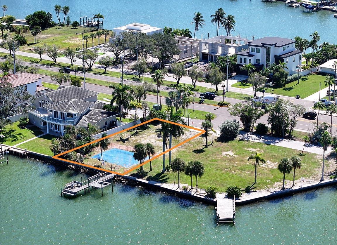 2 PARADISE LANE