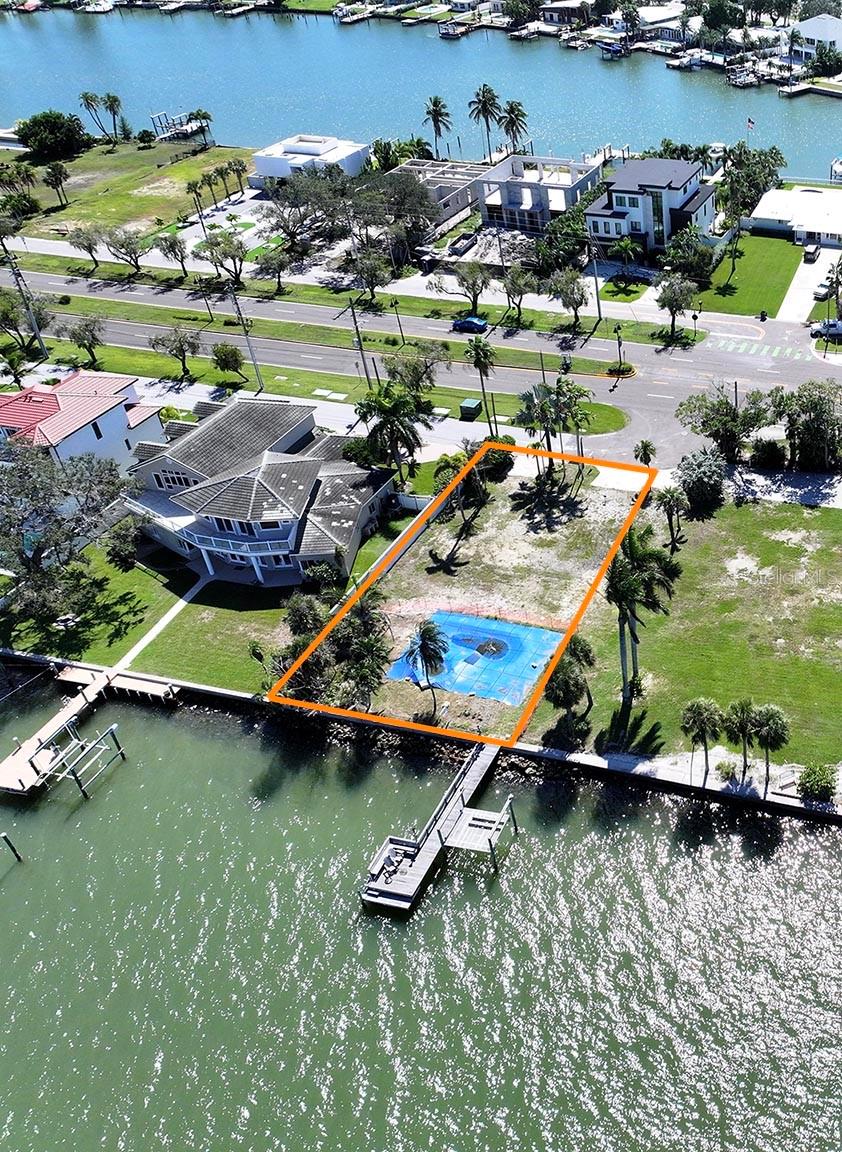 2 PARADISE LANE