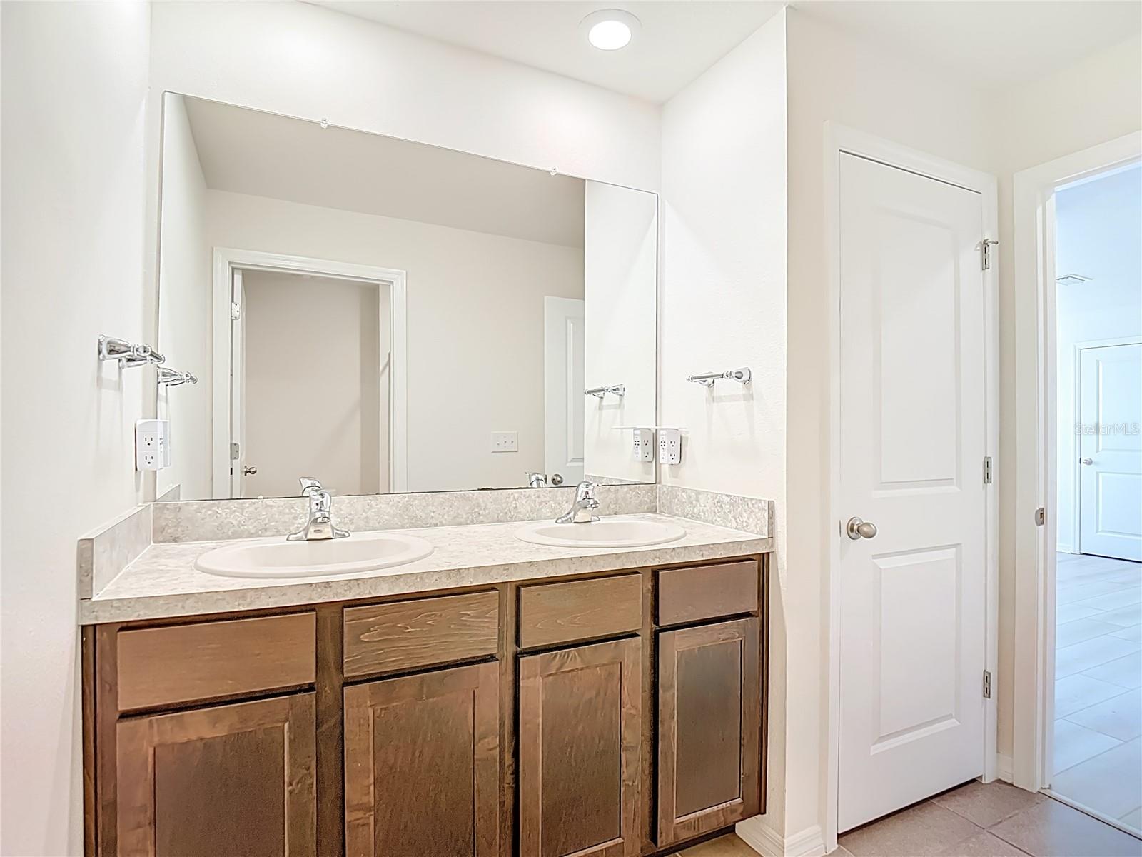 ZEPHYR LAKES SUB - Residential