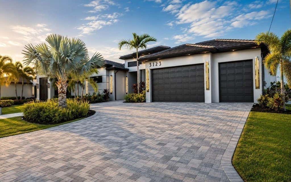 Photo of 3123 SW 29th Avenue, Cape Coral, FL 33914 (MLS # C7529168)