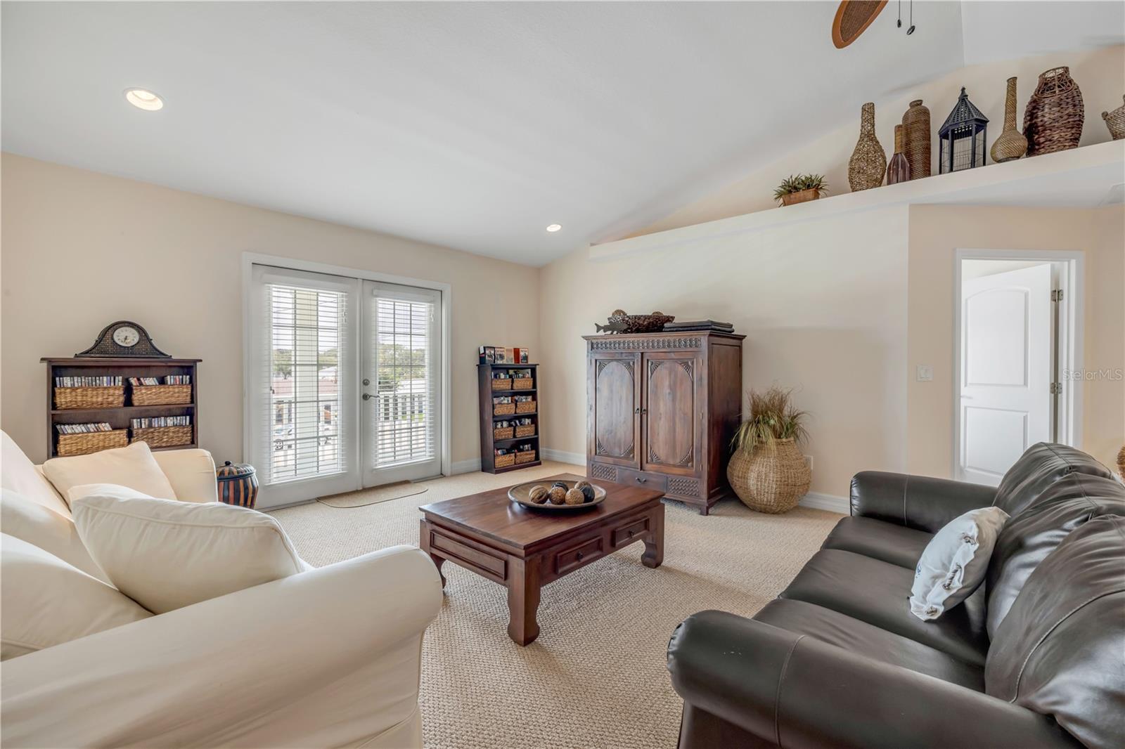 DETWILERS N 650 FT LT 02 16 17 34 NEW SMYRNA BEACH - Residential