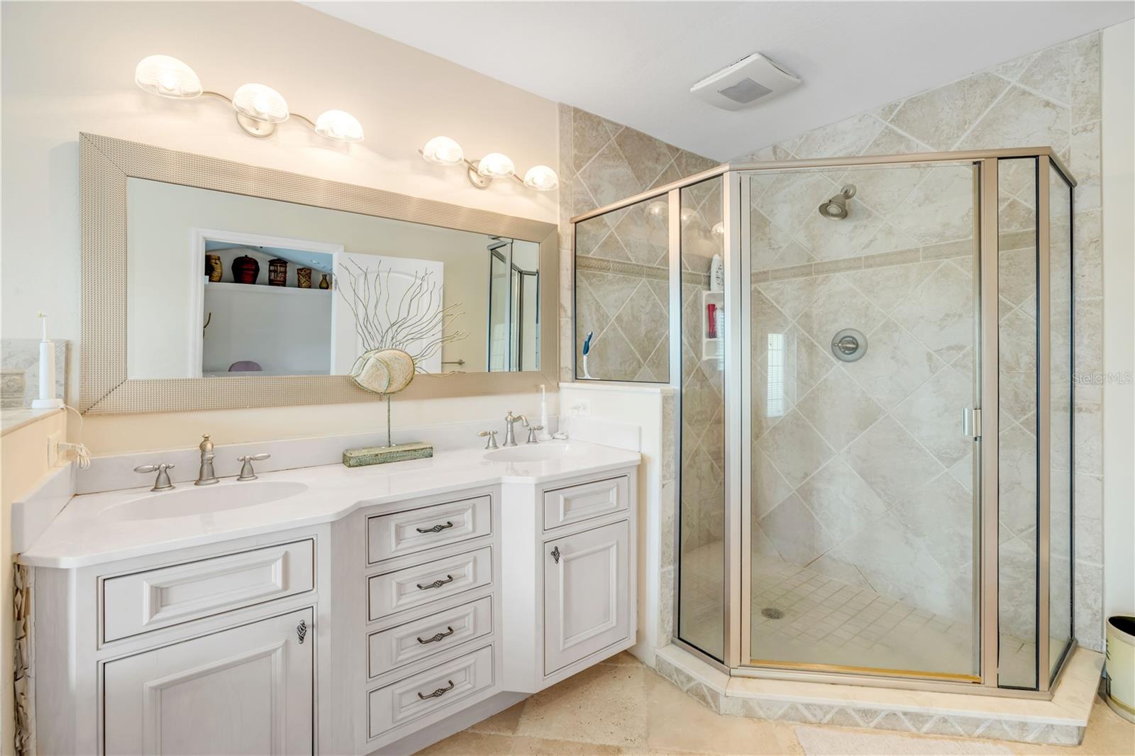 DETWILERS N 650 FT LT 02 16 17 34 NEW SMYRNA BEACH - Residential