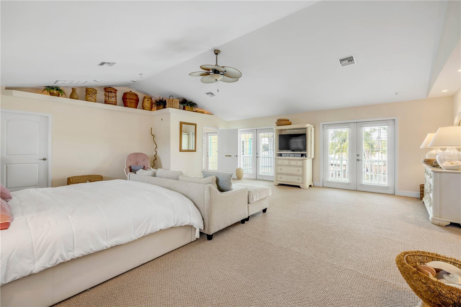 DETWILERS N 650 FT LT 02 16 17 34 NEW SMYRNA BEACH - Residential