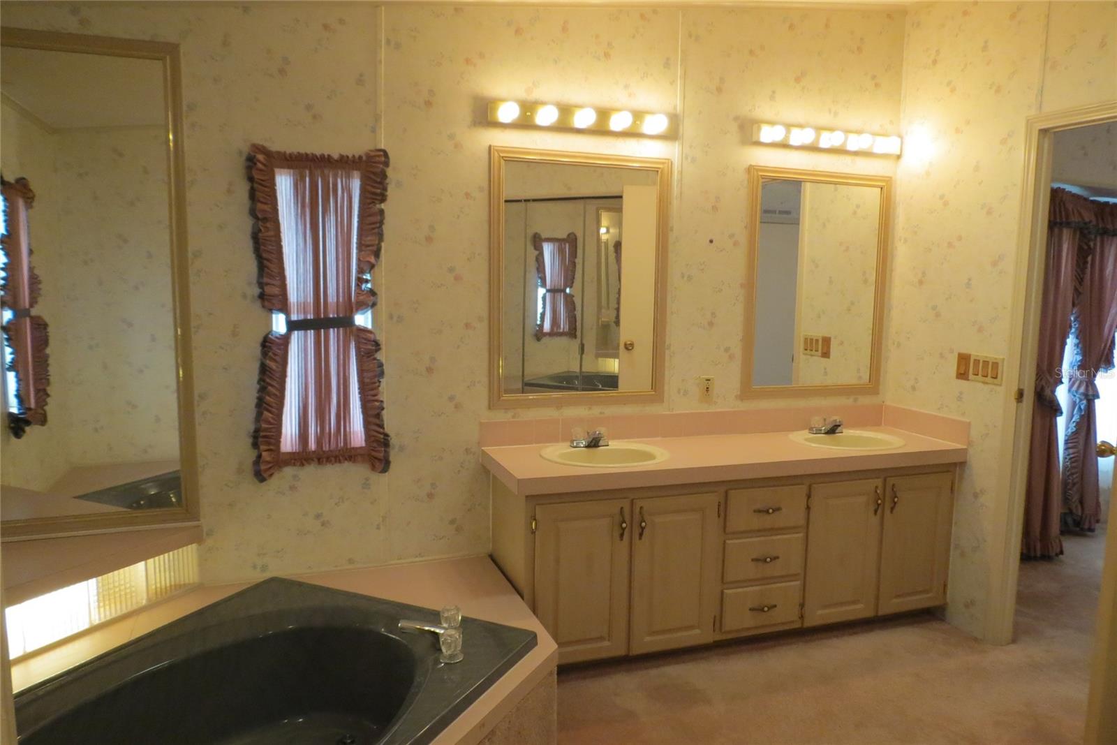 LAKE BETMAR ESTATES - Residential