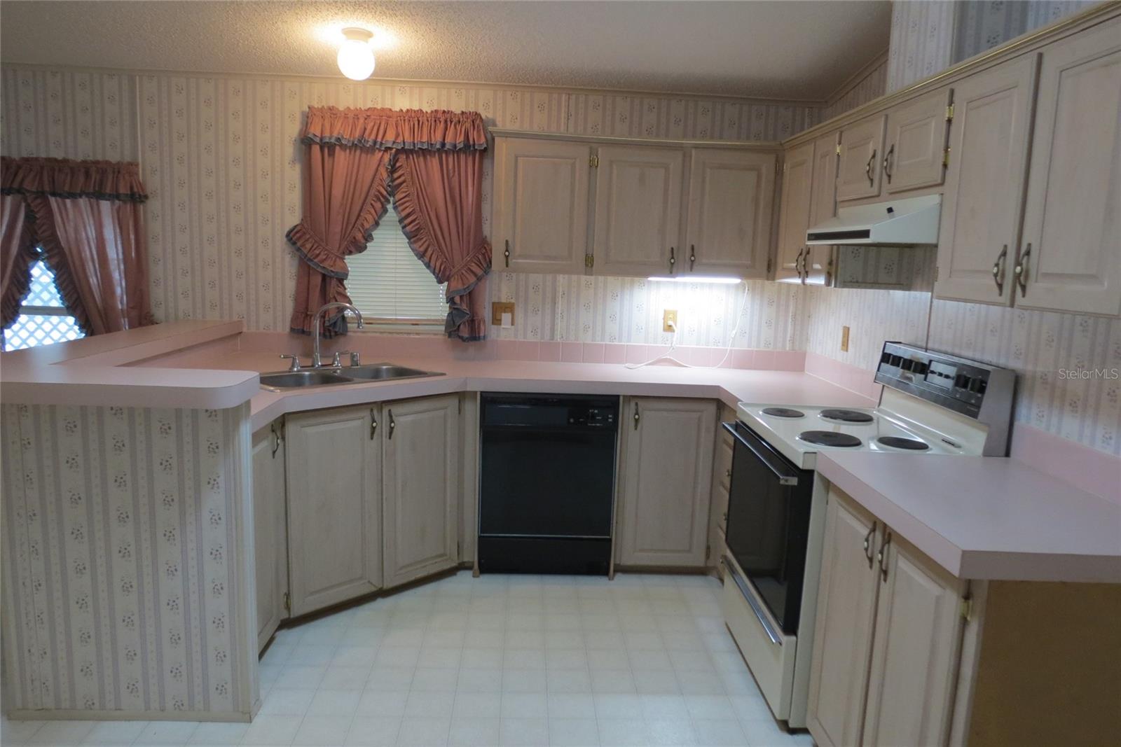 LAKE BETMAR ESTATES - Residential