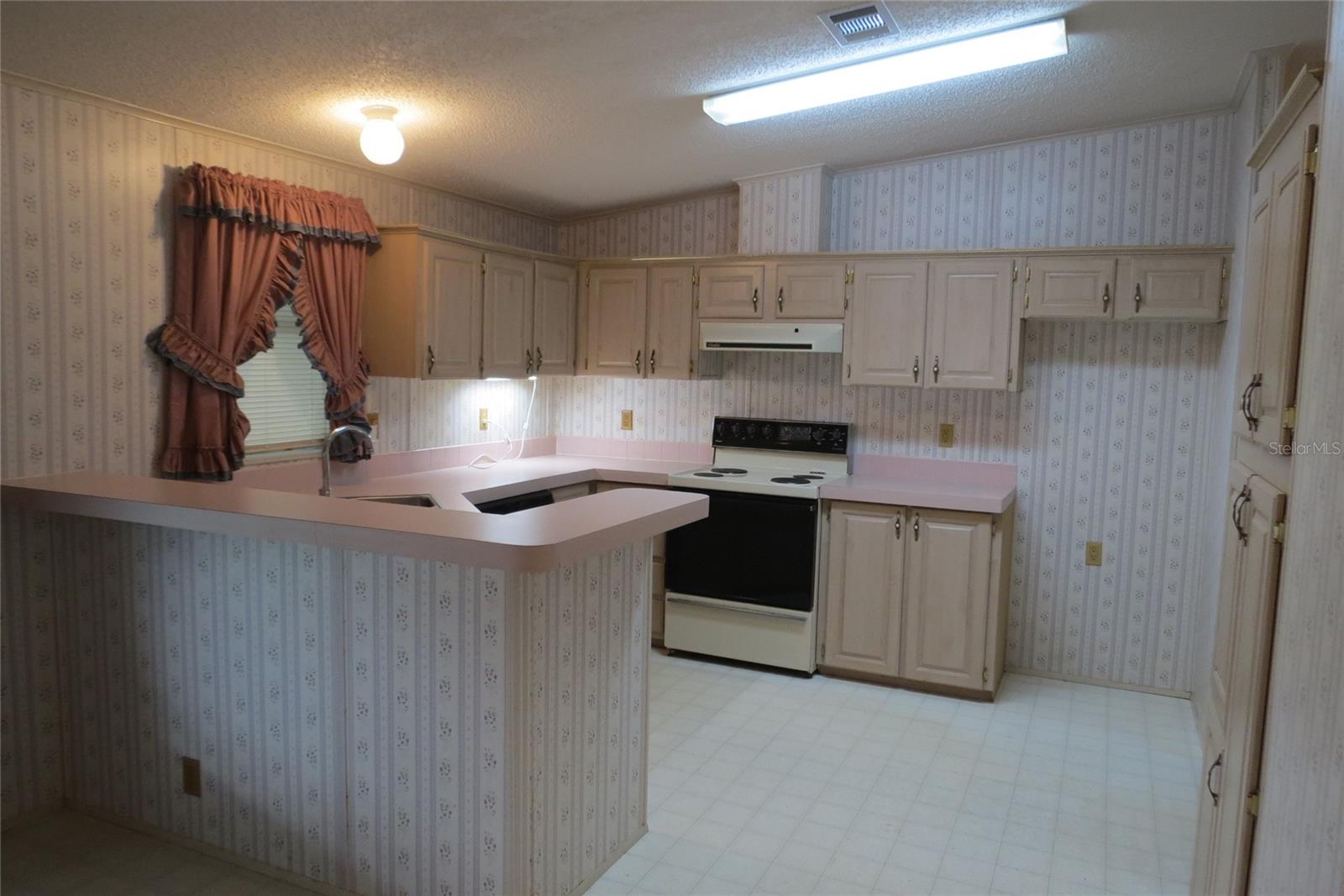 LAKE BETMAR ESTATES - Residential