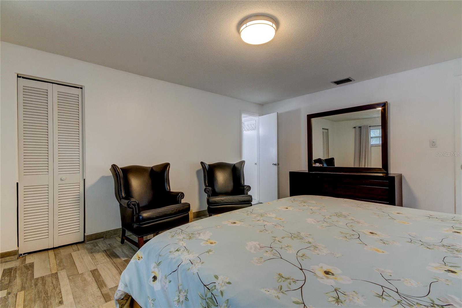 COLLEGE PARK - Residential