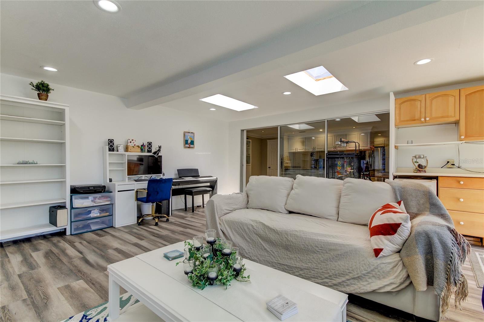 COLLEGE PARK - Residential