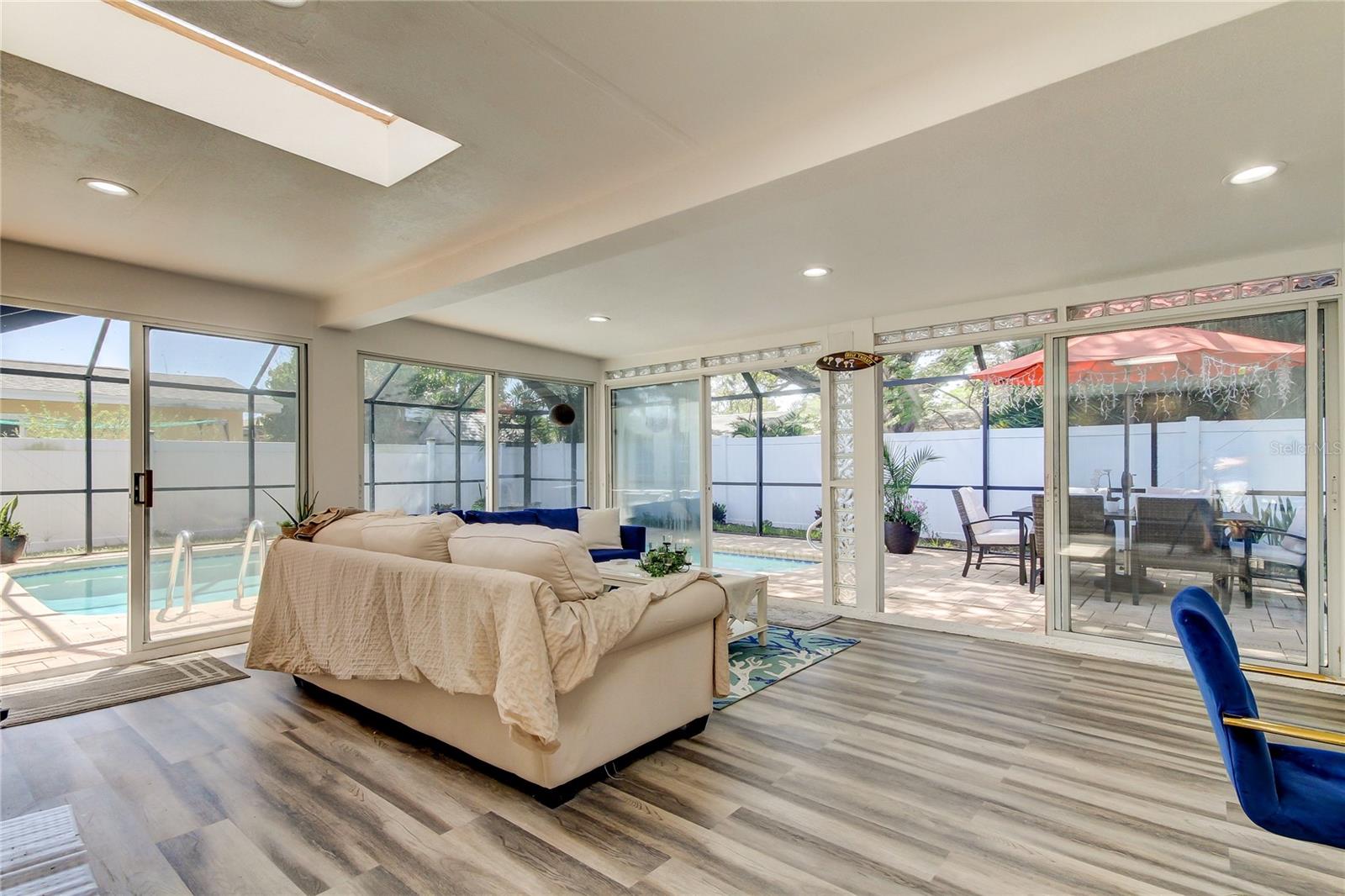 COLLEGE PARK - Residential