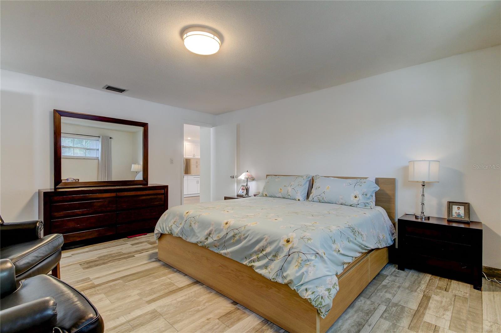 COLLEGE PARK - Residential
