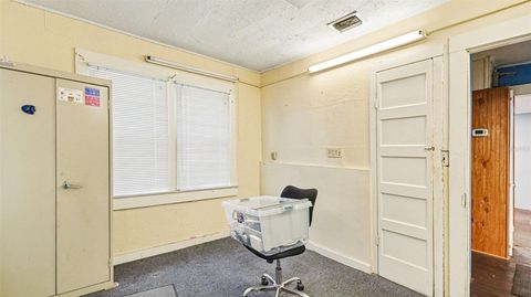 Tiny photo for 514 SW 2nd Avenue, Ocala, FL 34471 (MLS # O6390993)