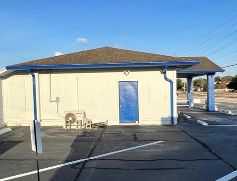 Tiny photo for 2315 W Old Us Highway 441, Mount Dora, FL 32757 (MLS # G5102484)