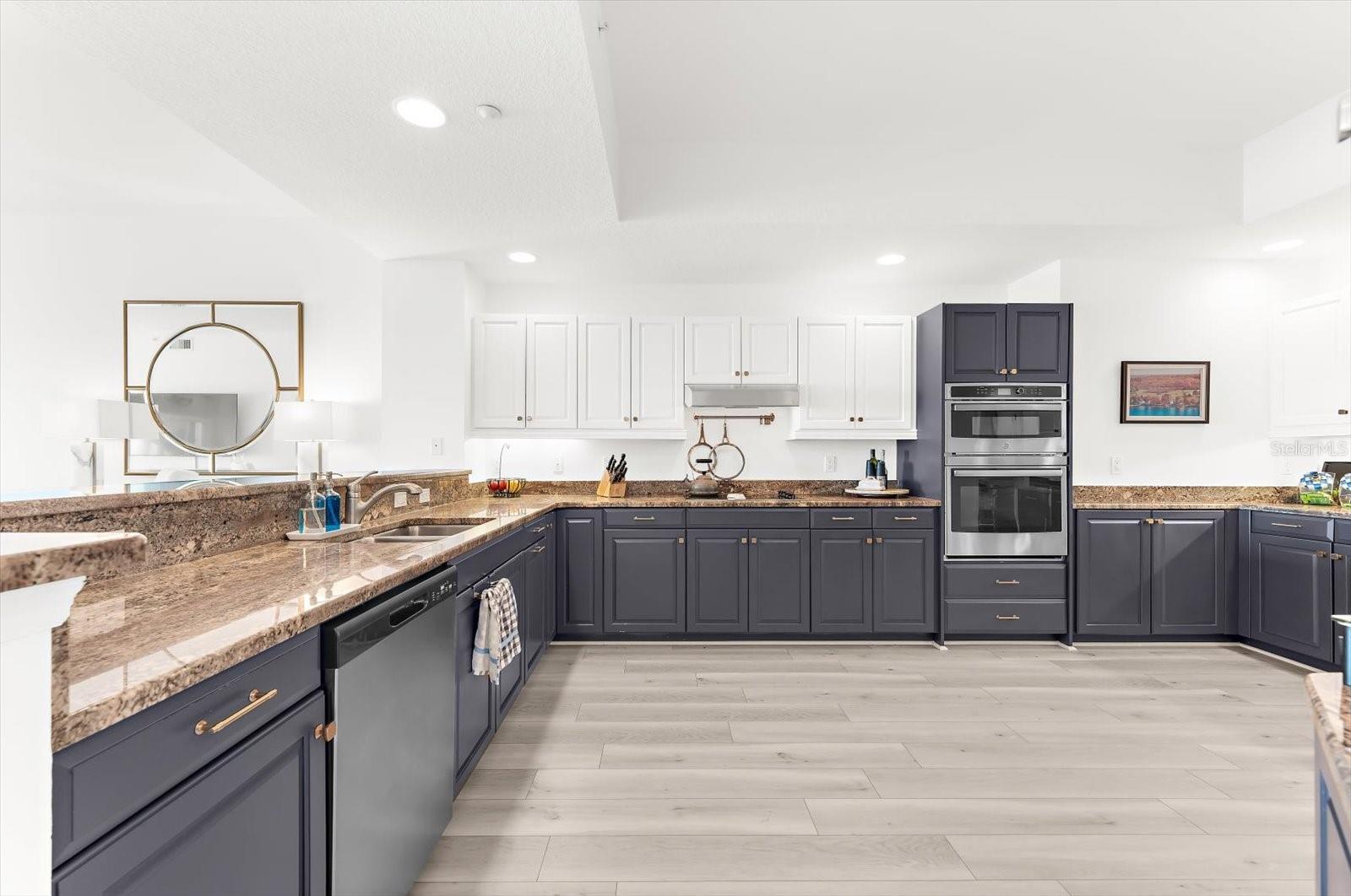 LA VISTANA CONDO - Residential