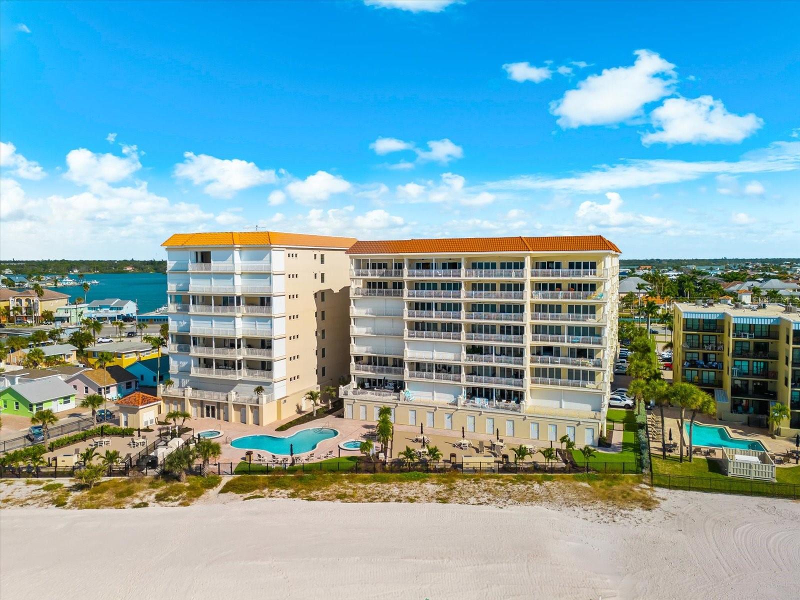 LA VISTANA CONDO - Residential