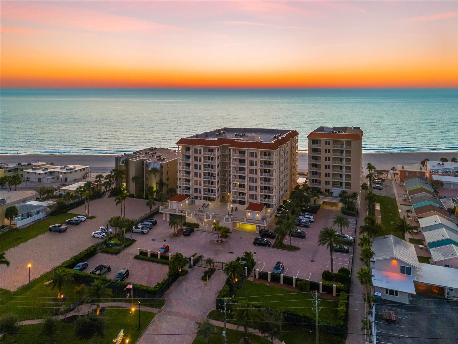 LA VISTANA CONDO - Residential