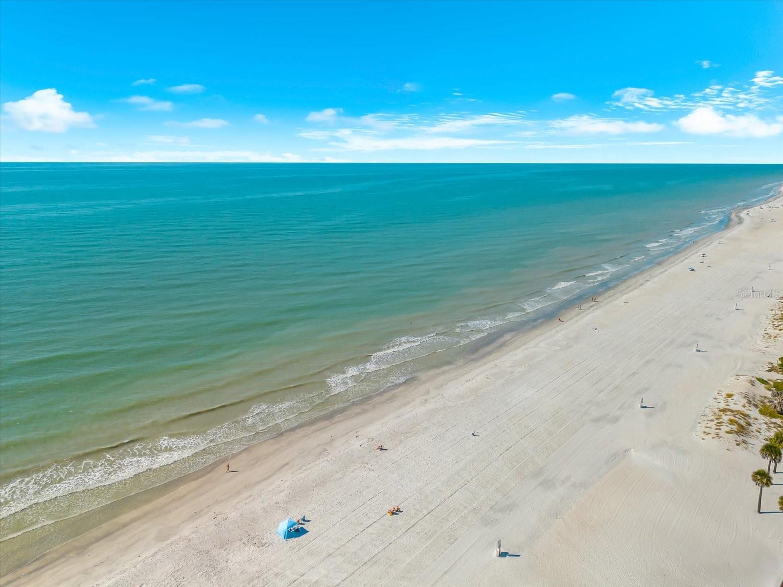 LA VISTANA CONDO - Residential