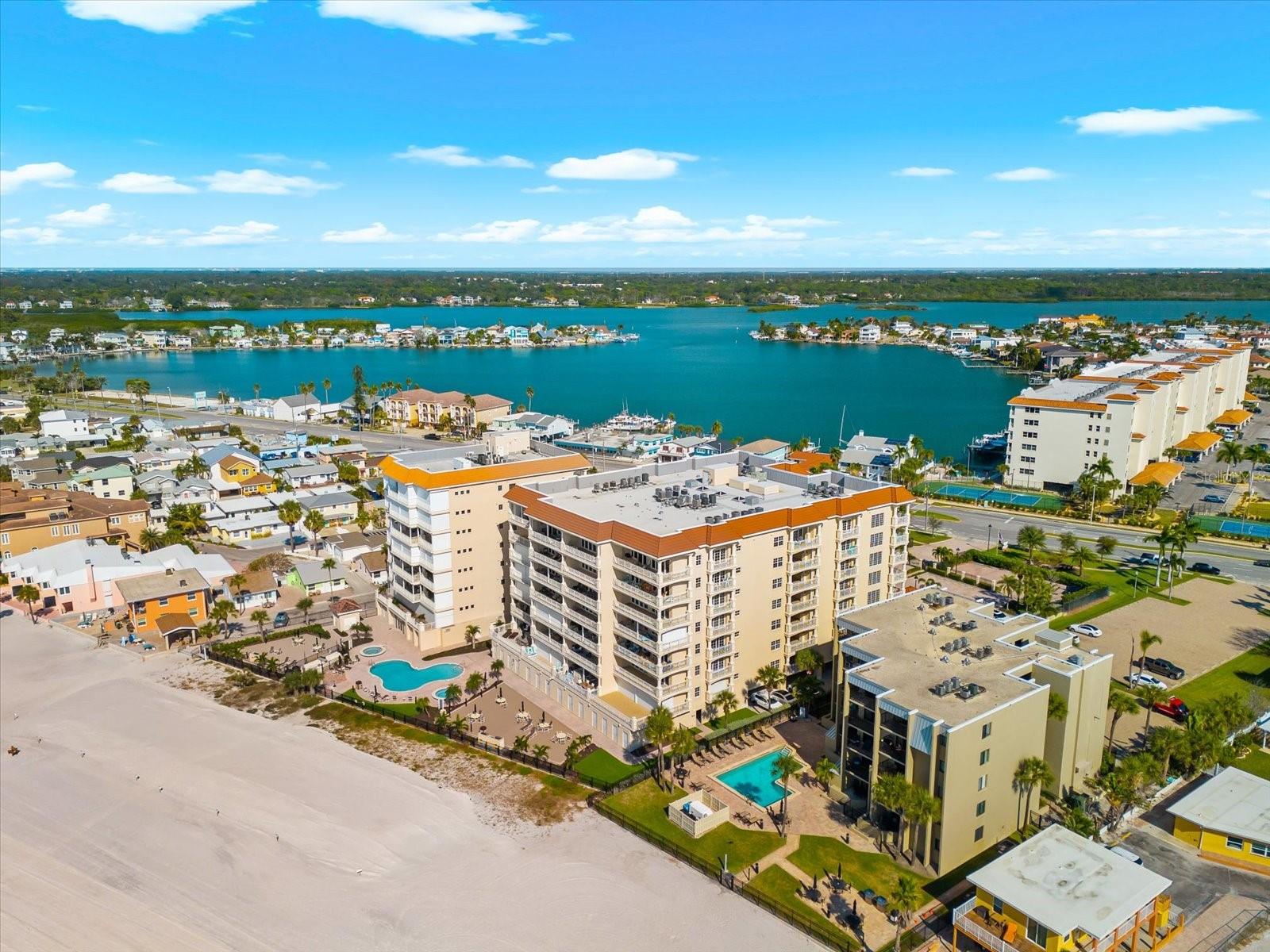 LA VISTANA CONDO - Residential