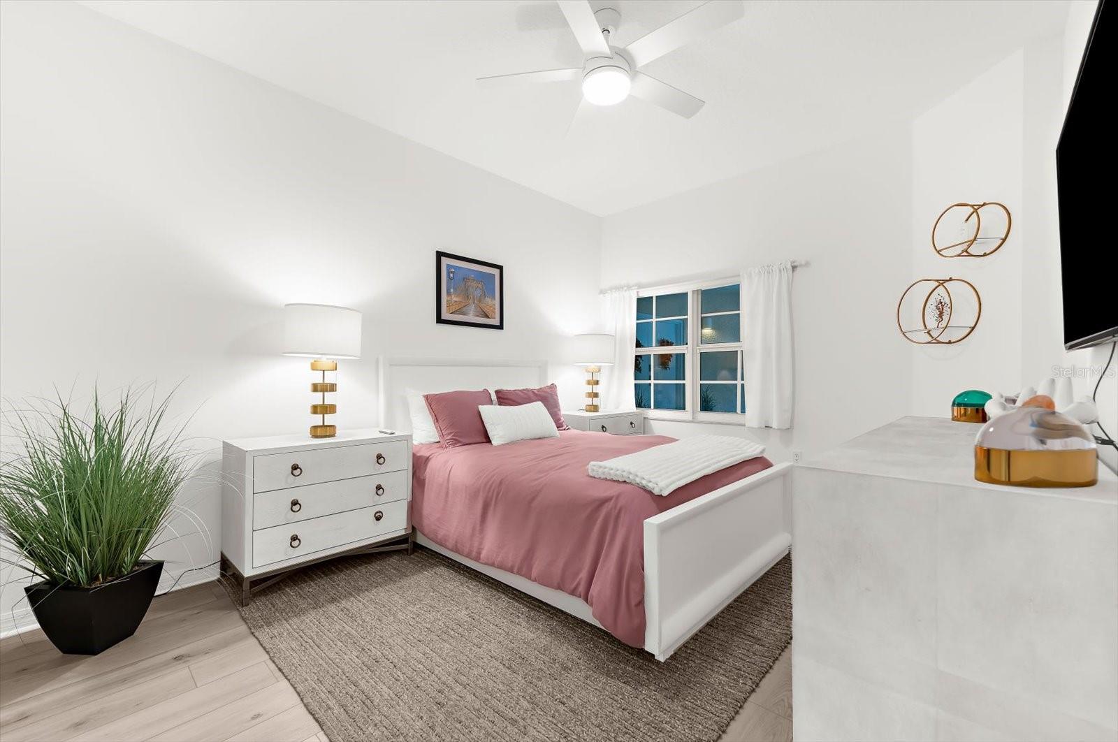 LA VISTANA CONDO - Residential