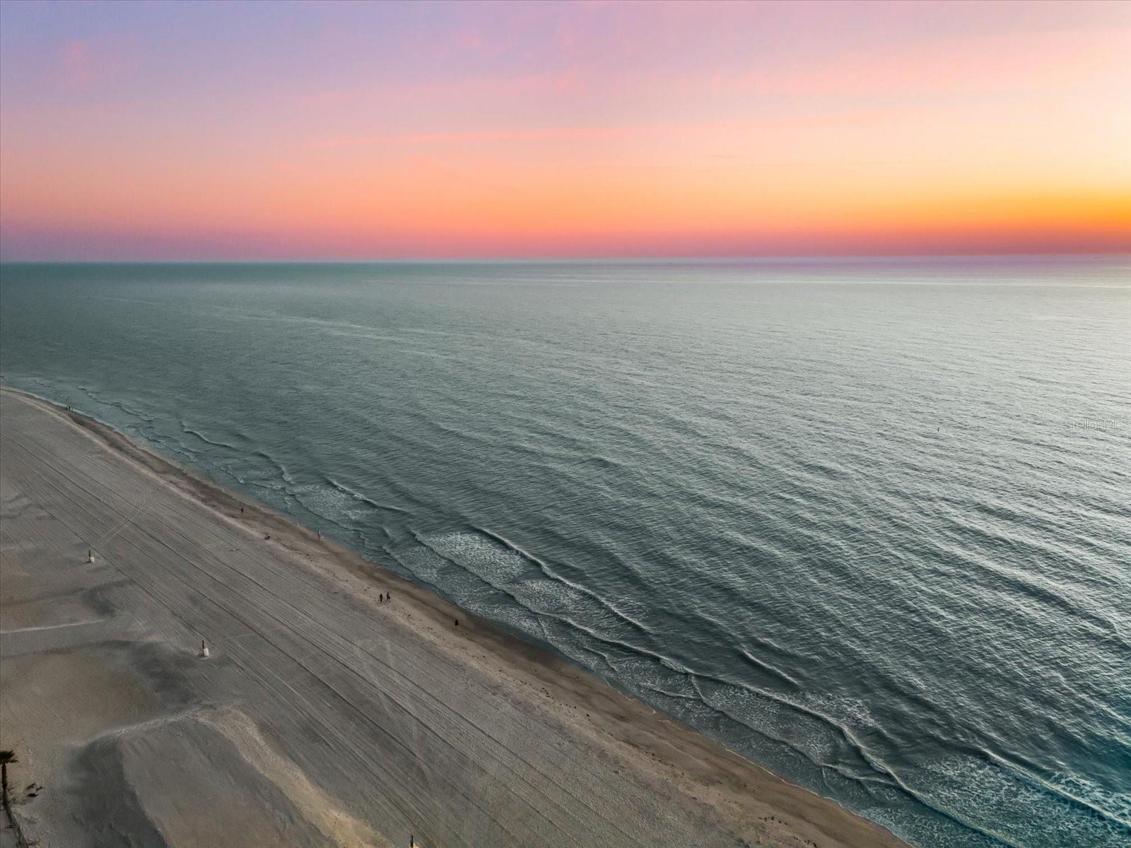 LA VISTANA CONDO - Residential