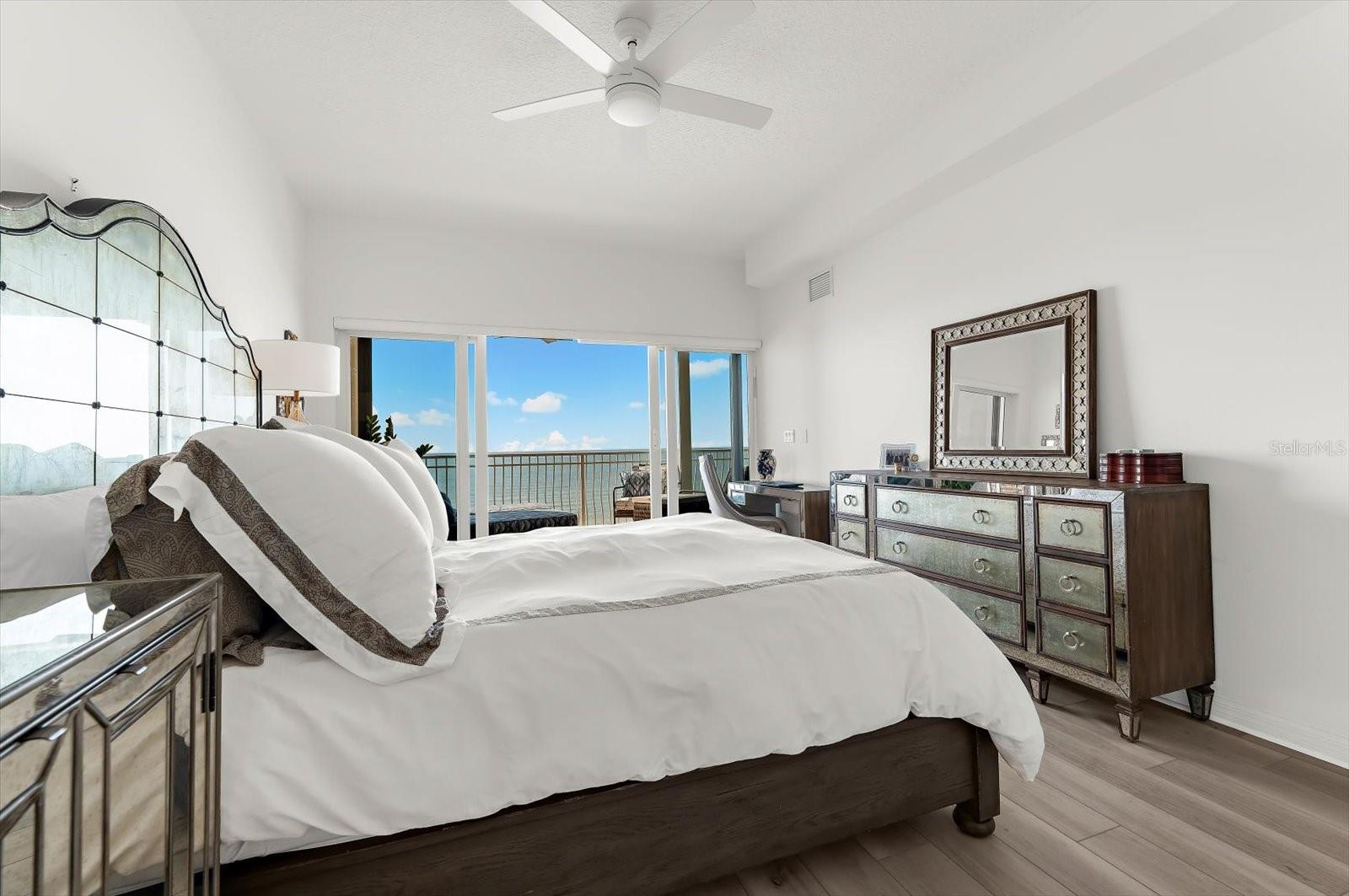 LA VISTANA CONDO - Residential