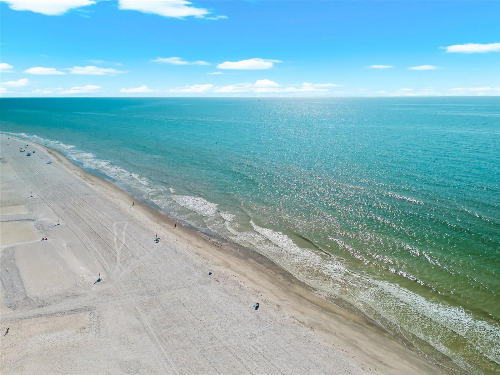 LA VISTANA CONDO - Residential