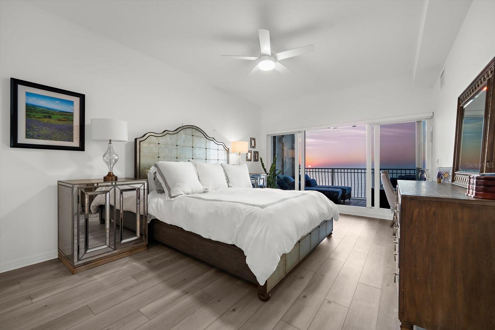 LA VISTANA CONDO - Residential