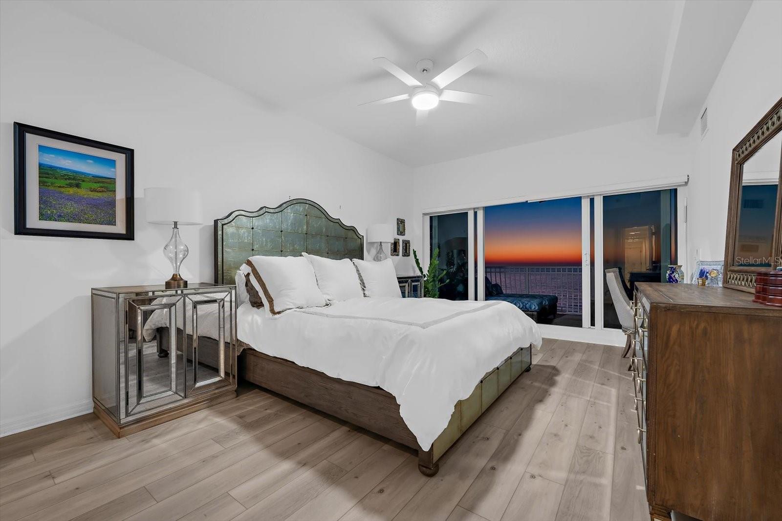 LA VISTANA CONDO - Residential