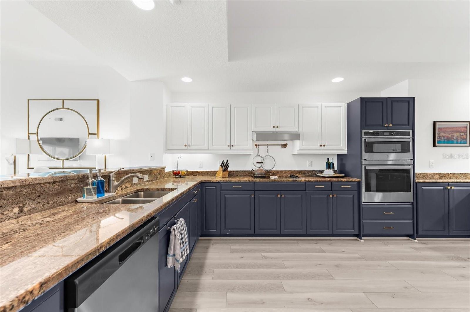 LA VISTANA CONDO - Residential