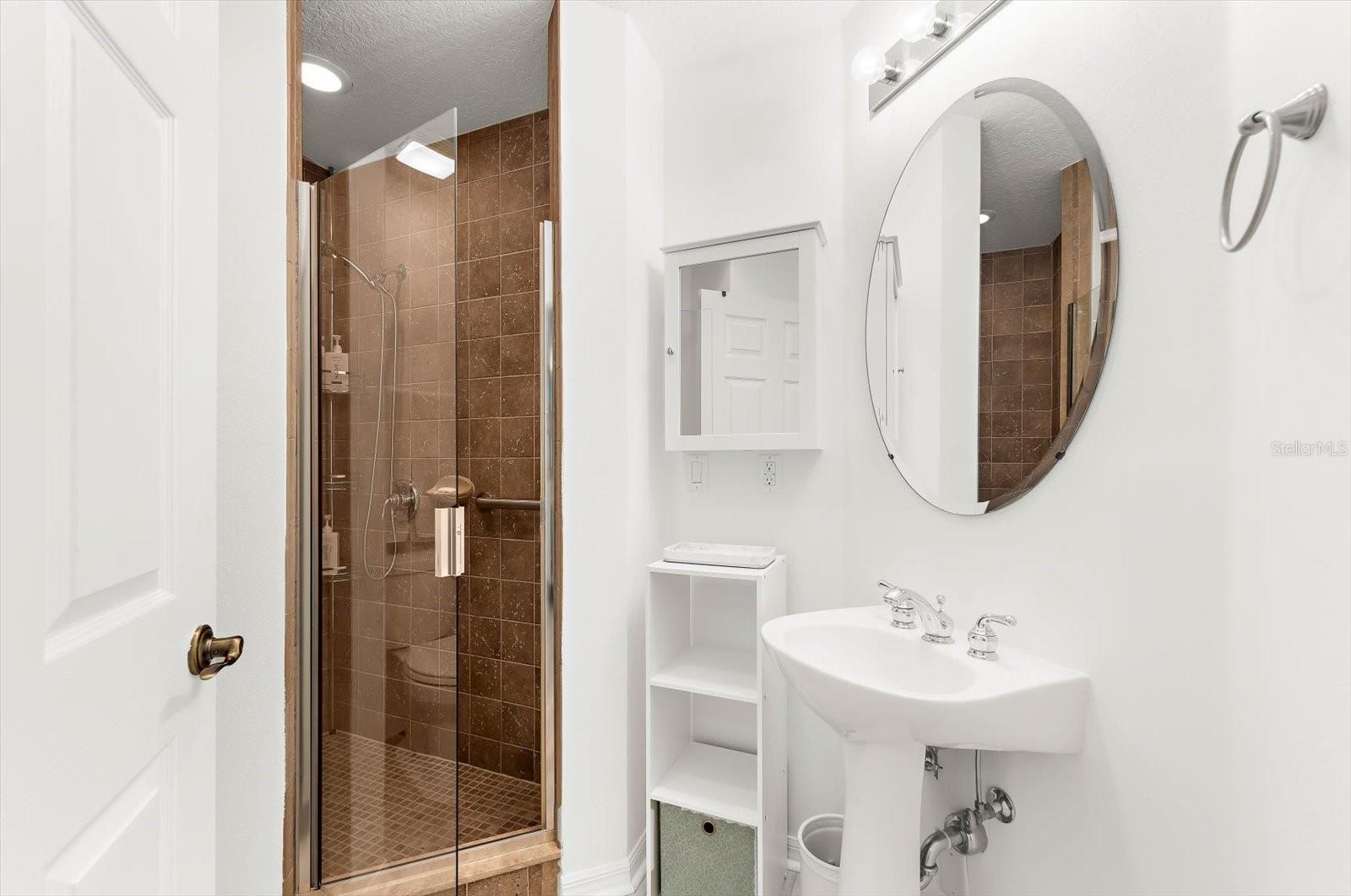 LA VISTANA CONDO - Residential