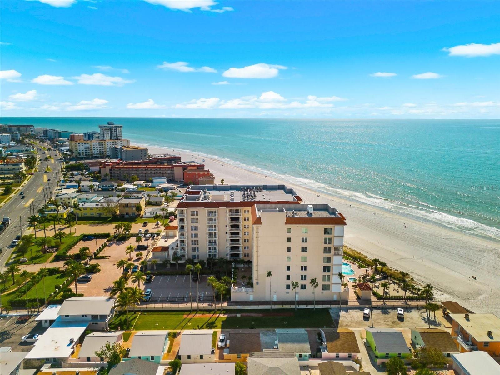 LA VISTANA CONDO - Residential