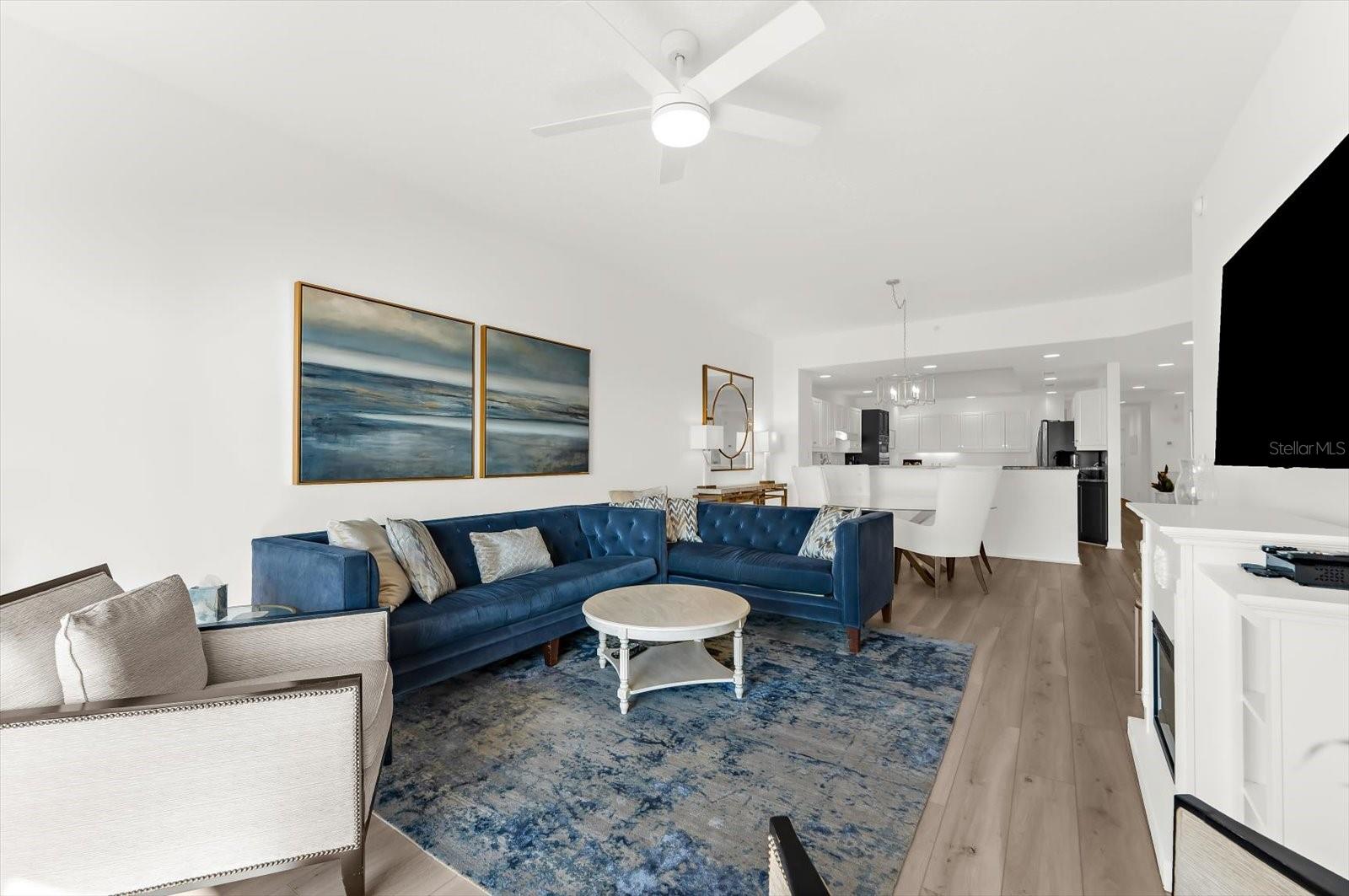 LA VISTANA CONDO - Residential