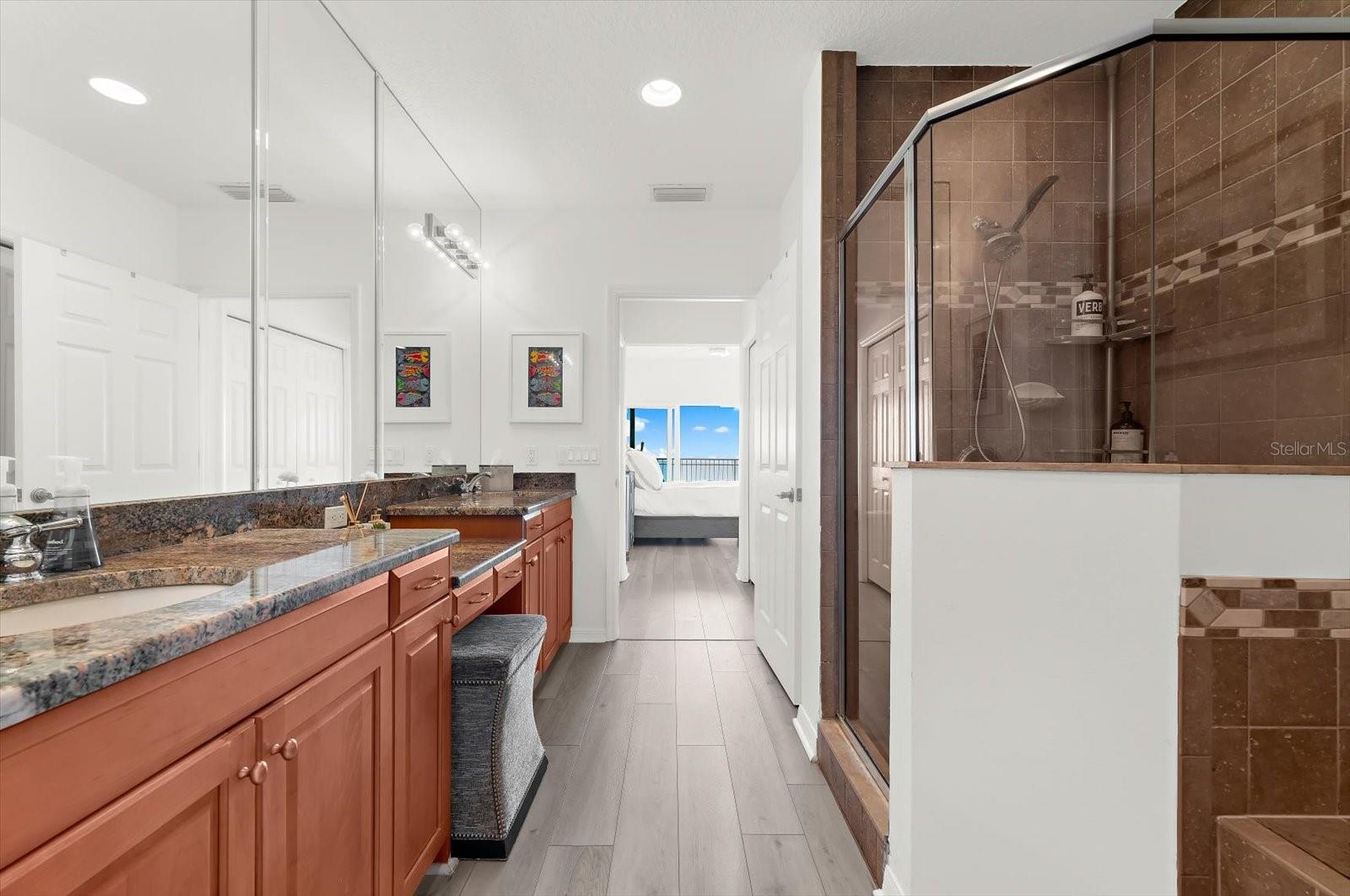 LA VISTANA CONDO - Residential