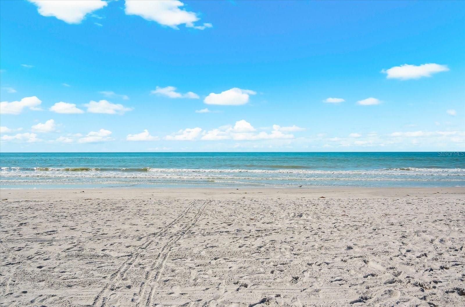 LA VISTANA CONDO - Residential