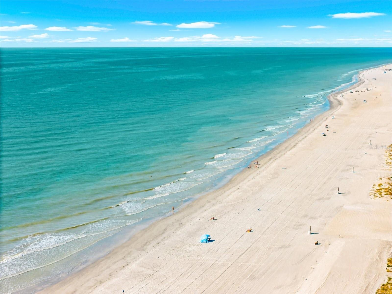 LA VISTANA CONDO - Residential