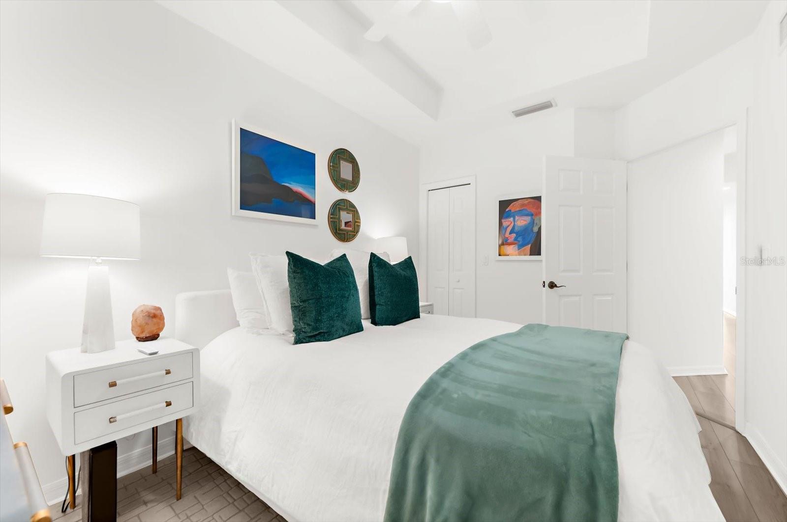 LA VISTANA CONDO - Residential