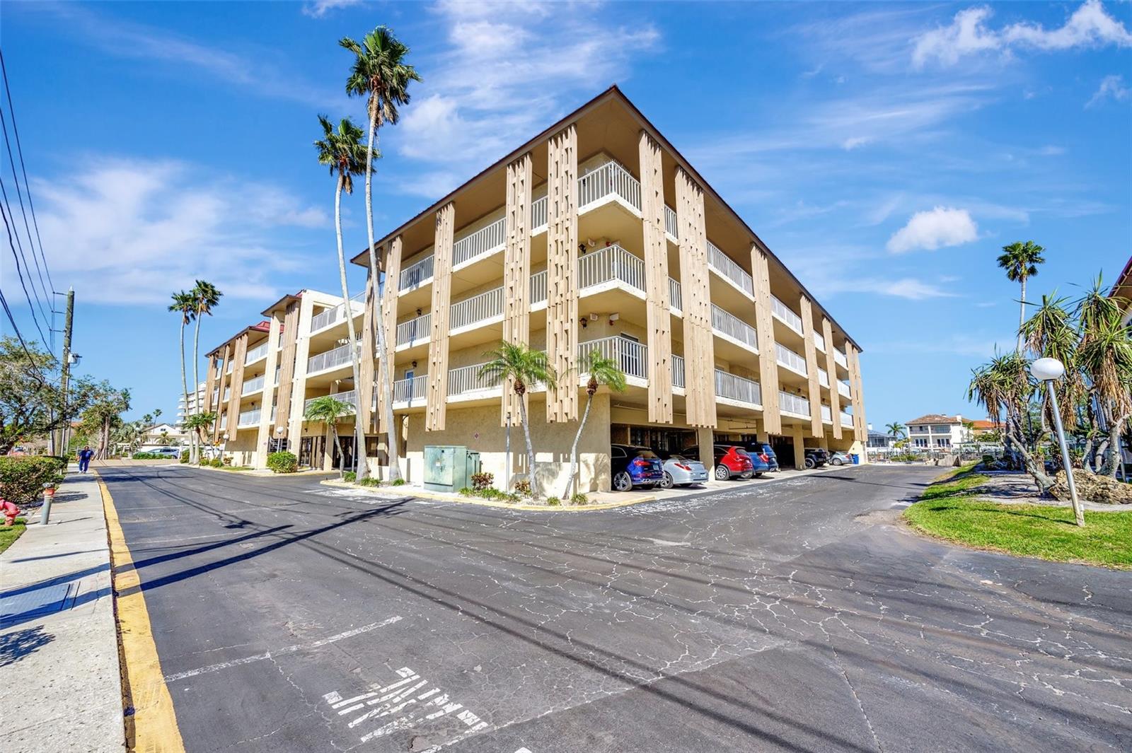 ISLANDER THE CONDO - Residential